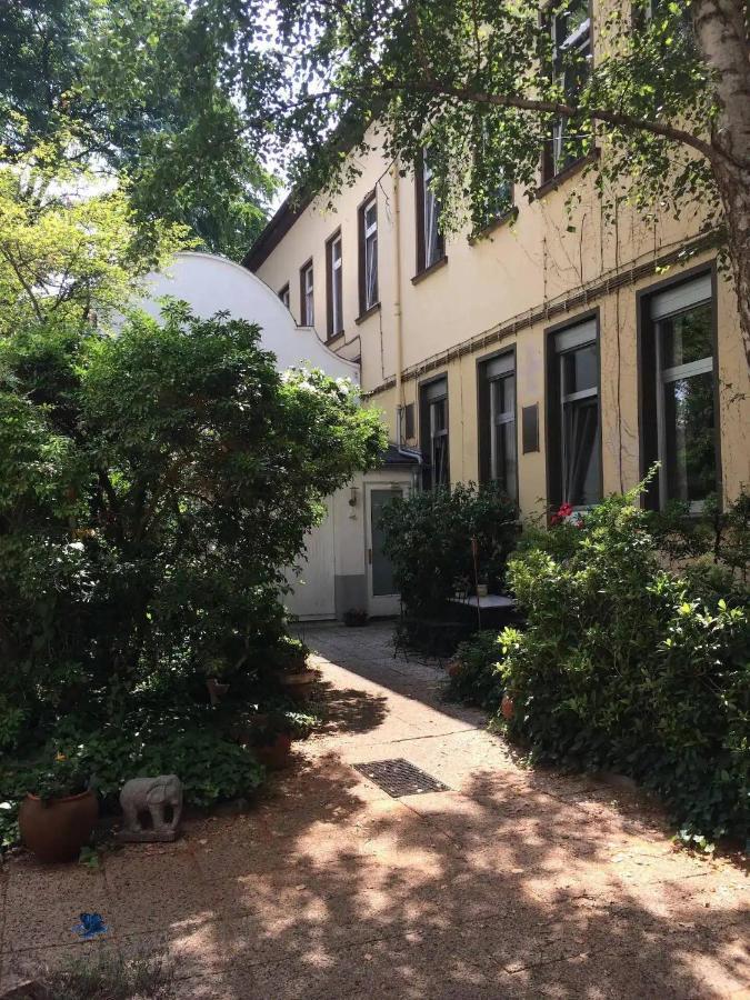 Ruhiges Office-Apartment Mit Kueche - Beuys Apartments Krefeld Luaran gambar